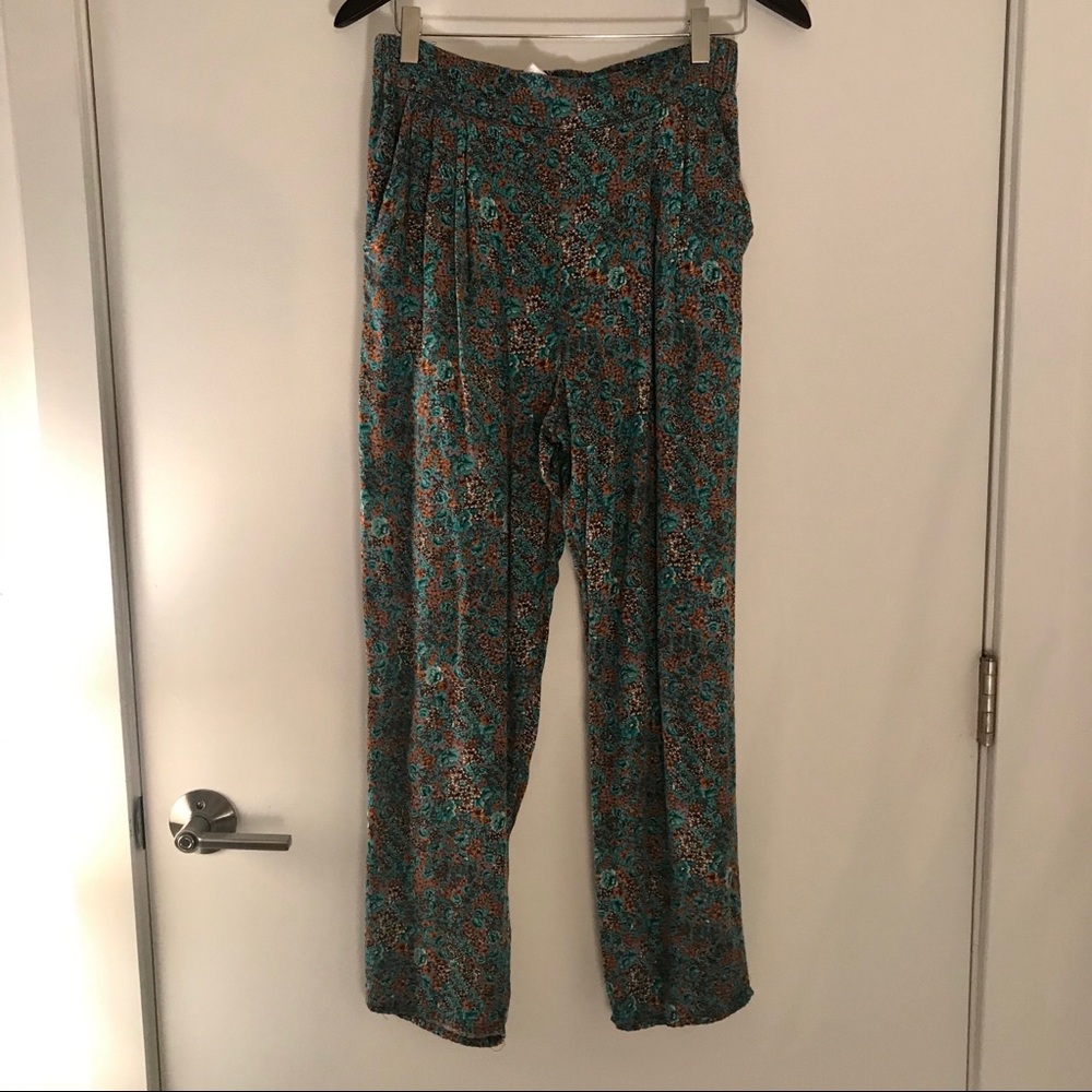 Floral flowing pants
